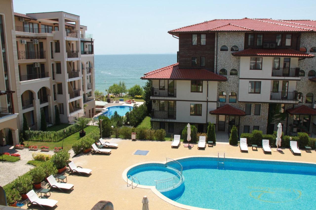 Bademite Apartments Święty Włas Zewnętrze zdjęcie