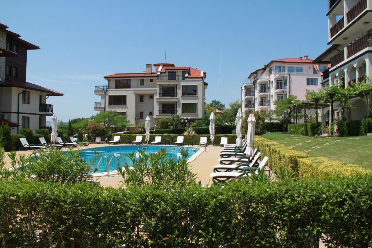 Bademite Apartments Święty Włas Zewnętrze zdjęcie